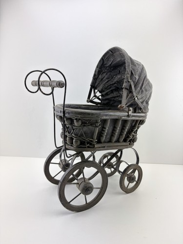 Antiker puppenwagen vintage - puppenwagen,
