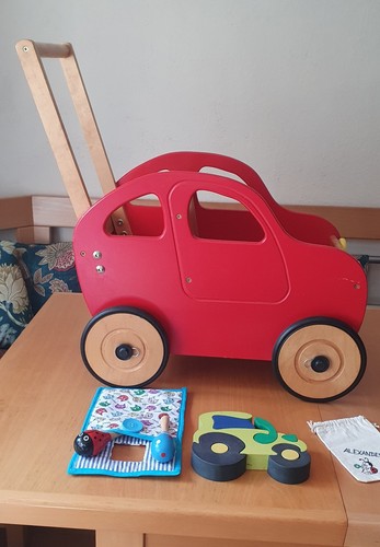 Puppenwagen auto rot - puppenwagen,